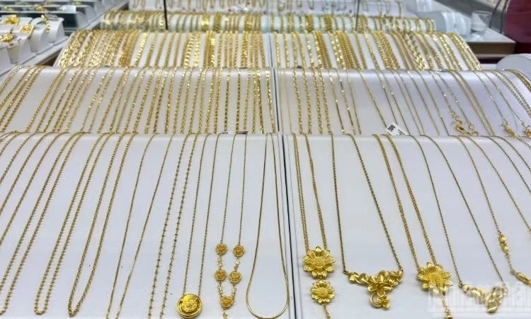 Gi&aacute; v&agrave;ng ng&agrave;y (6/7): Đi ngang ở mức 151,4 triệu đồng/lượng sau tuần tăng mạnh