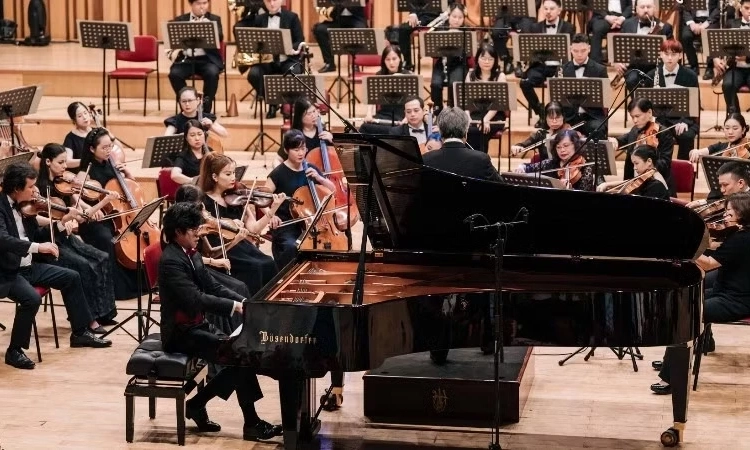 T&agrave;i năng piano trẻ người Singapore ghi dấu ấn c&ugrave;ng D&agrave;n nhạc Giao hưởng Việt Nam