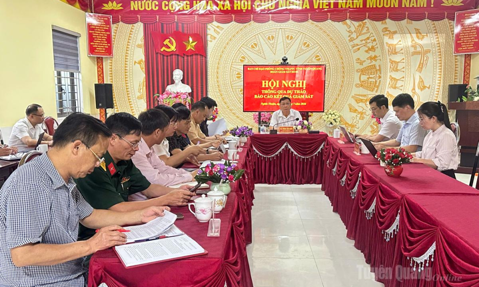 Trưởng Ban Nội ch&iacute;nh Tỉnh uỷ Ph&ugrave;ng Tiến Qu&acirc;n l&agrave;m việc tại x&atilde; Nghĩa Thuận