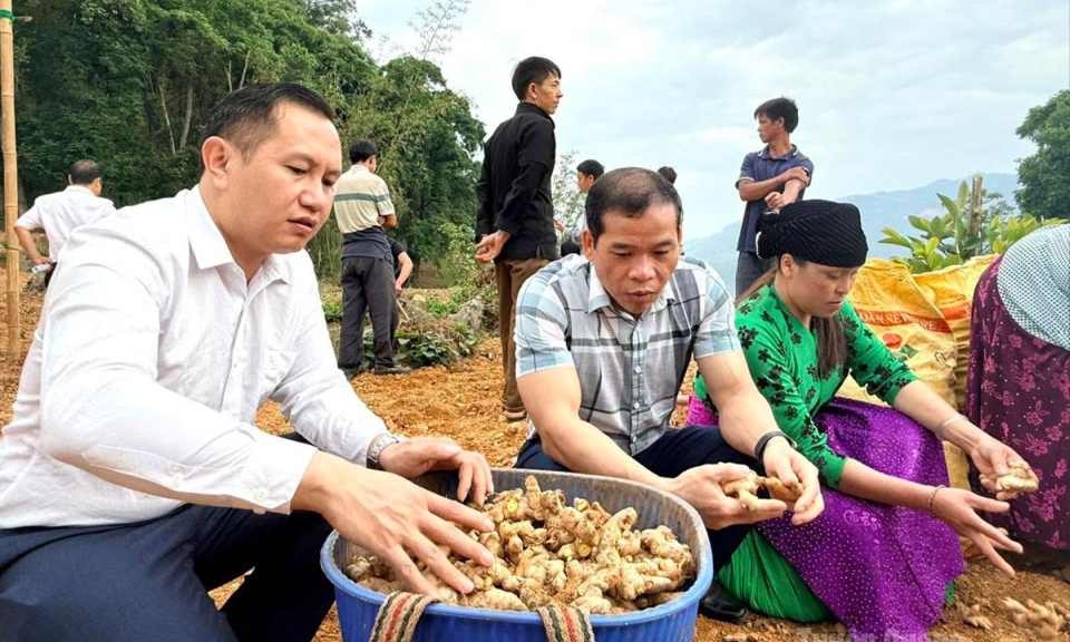 Khơi dậy sức D&acirc;n