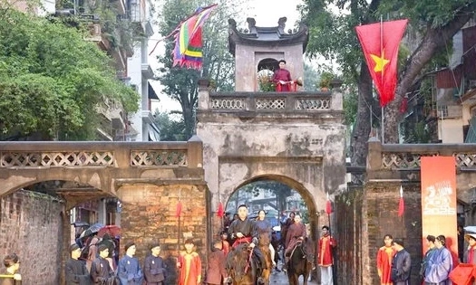 Đưa c&aacute;c hệ gi&aacute; trị quốc gia, văn h&oacute;a, gia đ&igrave;nh Việt Nam thấm s&acirc;u v&agrave;o đời sống