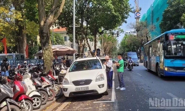 Sớm nh&acirc;n rộng m&ocirc; h&igrave;nh b&atilde;i đỗ xe th&ocirc;ng minh thu ph&iacute; điện tử