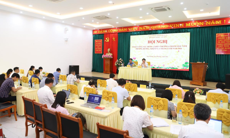 Khối thi đua kinh tế - x&acirc;y dựng sơ kết 6 th&aacute;ng đầu năm