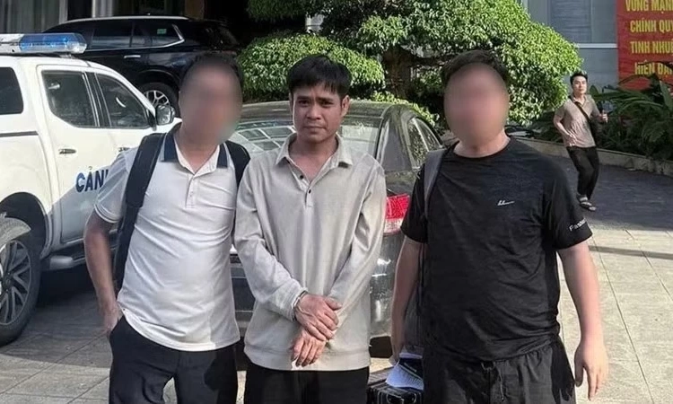 Đ&agrave; Nẵng bắt giữ đối tượng truy n&atilde; khi vừa nhập cảnh v&agrave;o Việt Nam