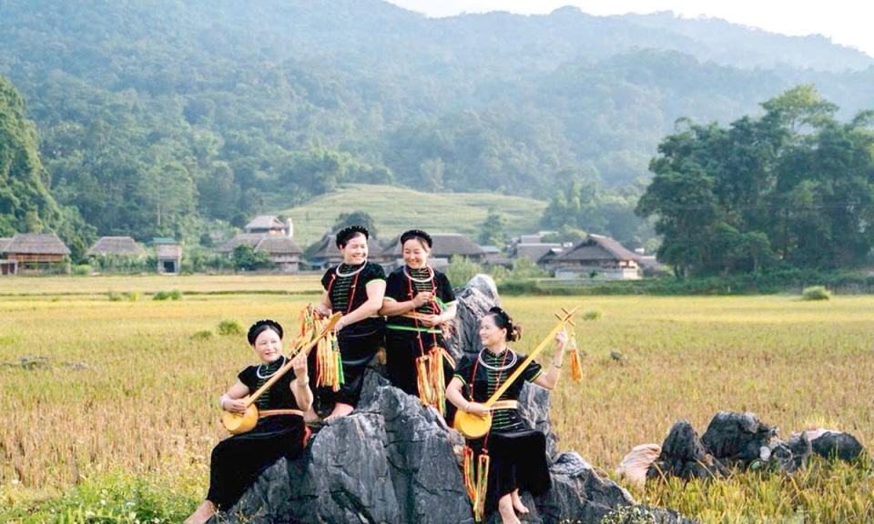 Miền T&agrave;y ba phương