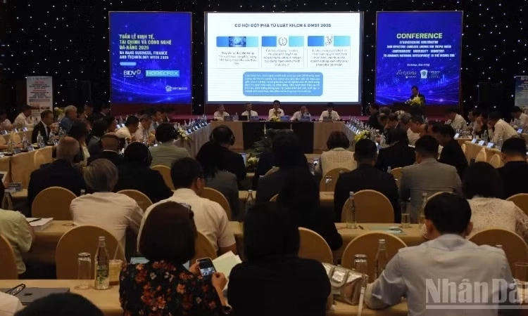Đẩy mạnh hợp t&aacute;c giữa Nh&agrave; nước-Nh&agrave; trường-Doanh nghiệp v&igrave; mục ti&ecirc;u ph&aacute;t triển bền vững