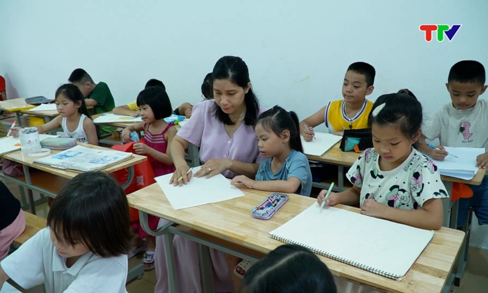 Tạo s&acirc;n chơi bổ &iacute;ch cho trẻ dịp h&egrave;