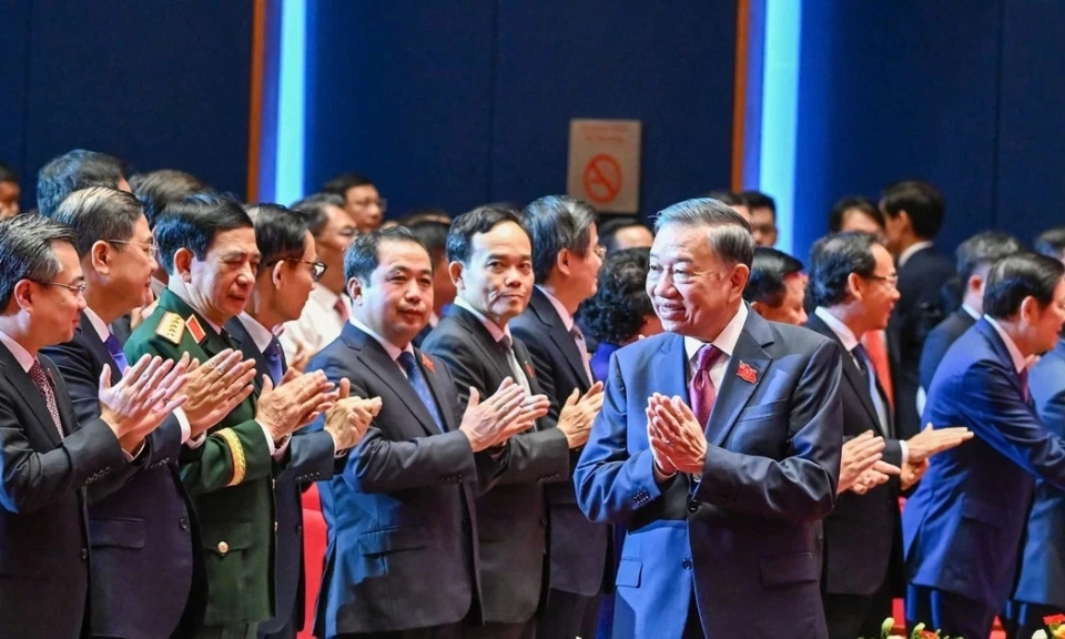 [Ảnh] Tổng B&iacute; thư, Chủ tịch nước T&ocirc; L&acirc;m dự Lễ kỷ niệm 80 năm Ng&agrave;y truyền thống lực lượng An ninh nh&acirc;n d&acirc;n