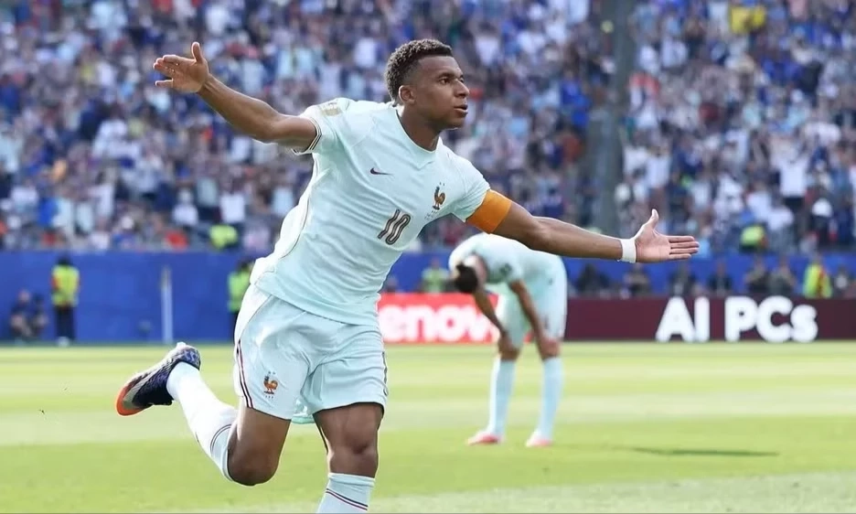 B&ecirc;n lề World Cup 2026