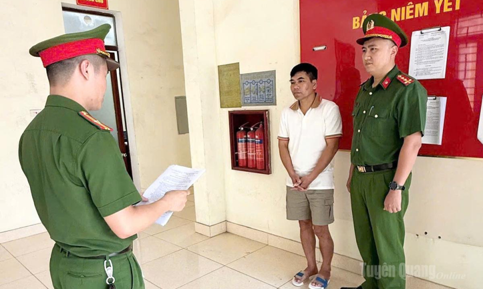 Khởi tố, bắt tạm giam đối tượng lợi dụng quyền phản &aacute;nh để cưỡng đoạt t&agrave;i sản của doanh nghiệp