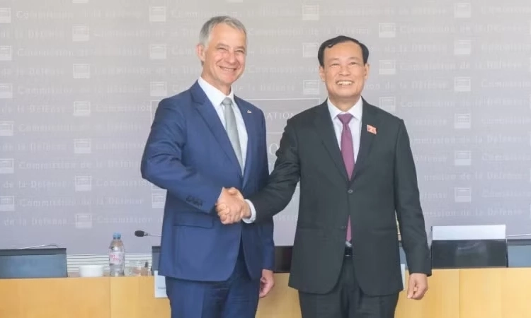 Th&uacute;c đẩy hợp t&aacute;c quốc ph&ograve;ng, an ninh giữa Việt Nam v&agrave; Ph&aacute;p