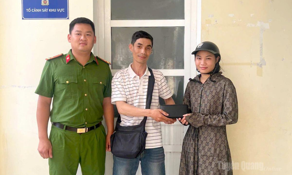 Anh Hiệp nhặt được của rơi trả người đ&aacute;nh mất