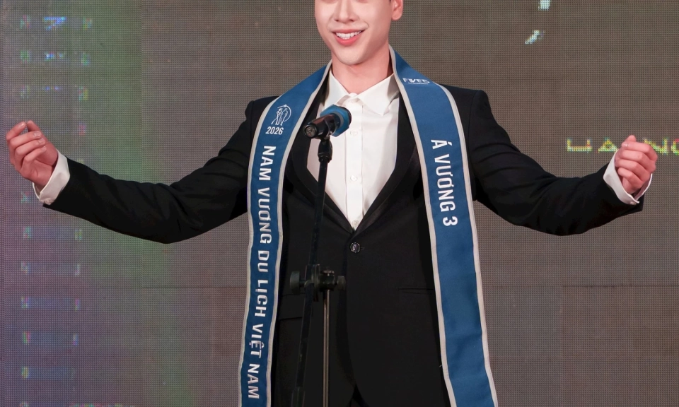 Diễn vi&ecirc;n, &Aacute; vương Du lịch Việt Nam 2026 Minh Tuấn ch&iacute;nh thức theo đuổi sự nghiệp ca h&aacute;t