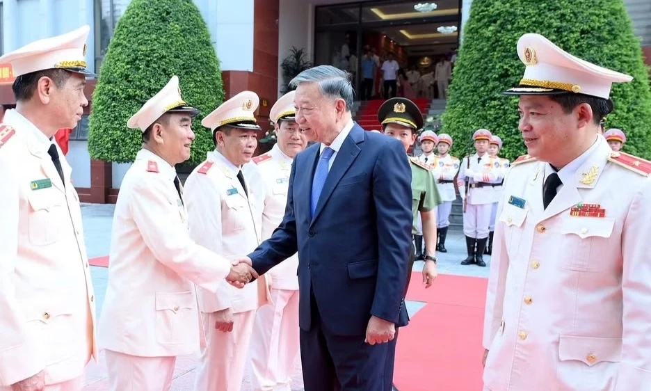X&acirc;y dựng m&ocirc; h&igrave;nh quản l&yacute; trại giam hiện đại, th&ocirc;ng minh, an to&agrave;n, nh&acirc;n văn