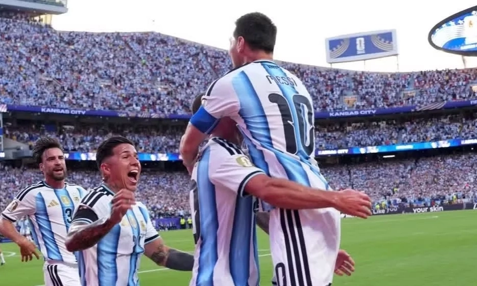 B&ecirc;n lề World Cup: FIFA c&acirc;n nhắc mở rộng World Cup 2030 l&ecirc;n 64 đội
