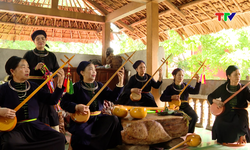 D&ograve;ng chảy Then giữa đại ng&agrave;n