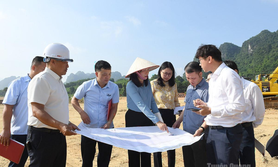 HĐND tỉnh gi&aacute;m s&aacute;t việc thực hiện c&aacute;c quy định của ph&aacute;p luật về quản l&yacute;, sử dụng đất v&agrave; giao đất, cho thu&ecirc; đất tại Sơn Dương
