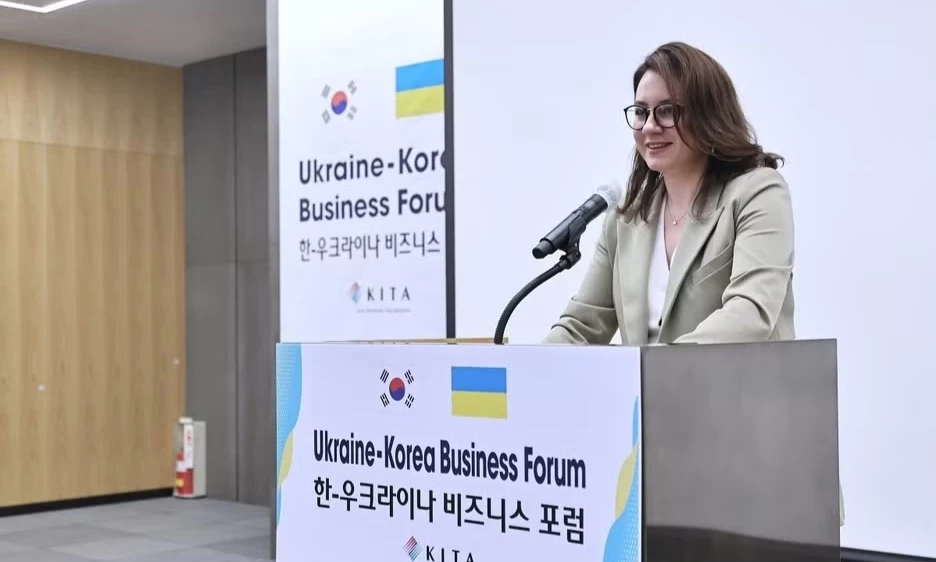 Thủ tướng Ukraine từ chức trong đợt cải tổ ch&iacute;nh phủ