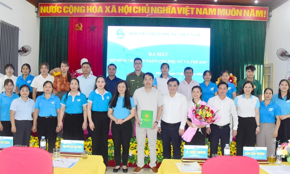 Ra mắt m&ocirc; h&igrave;nh &ldquo;Nh&agrave; an to&agrave;n cho phụ nữ v&agrave; trẻ em&rdquo; tại x&atilde; Kim B&igrave;nh
