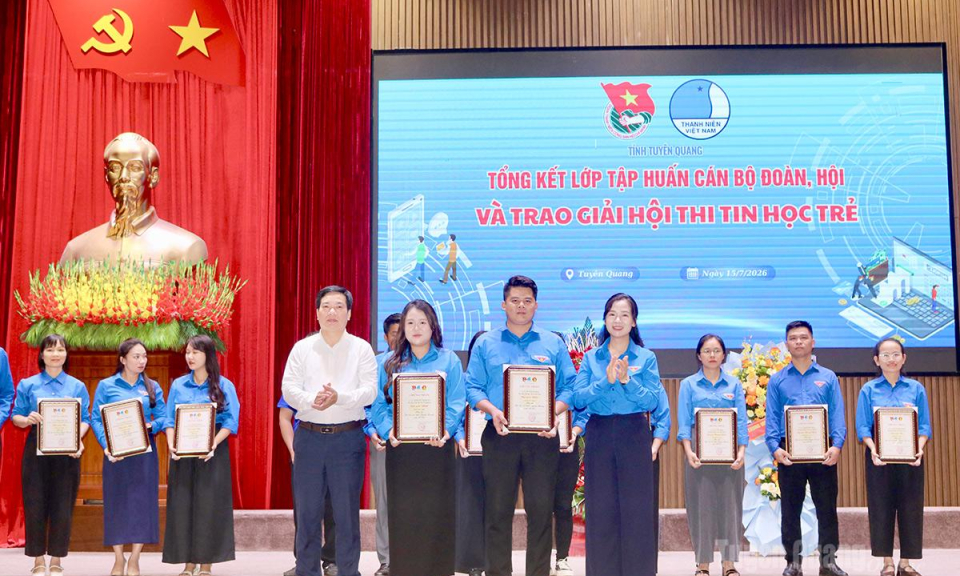 Trao giải Hội thi tin học trẻ tỉnh Tuy&ecirc;n Quang năm 2026