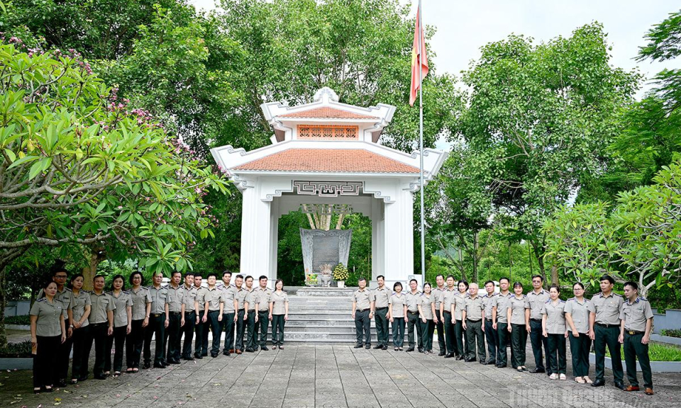 80 năm Thi h&agrave;nh &aacute;n d&acirc;n sự: Trọn vẹn niềm tin, thượng t&ocirc;n ph&aacute;p luật