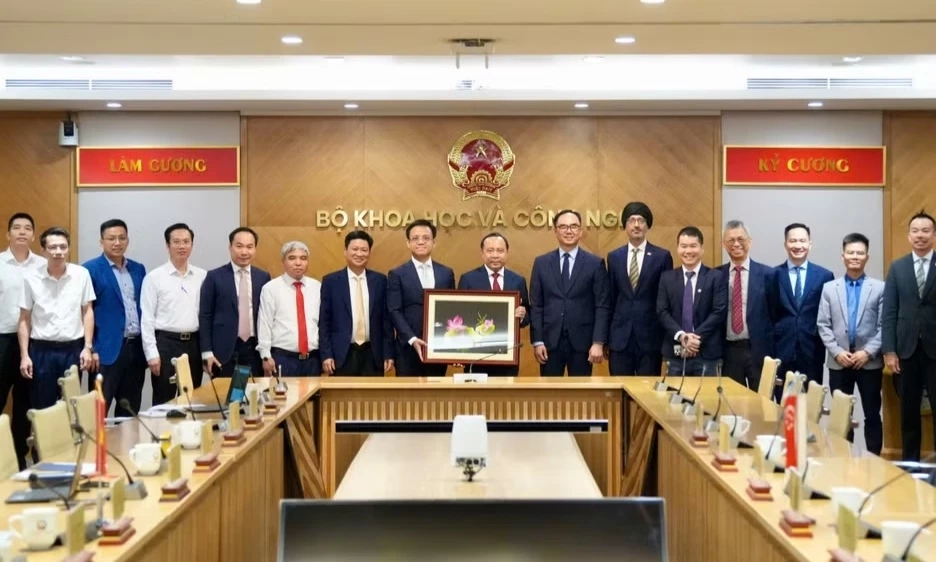 X&acirc;y dựng Trung t&acirc;m Nghi&ecirc;n cứu sản xuất ti&ecirc;n tiến Việt Nam kết nối "bốn nh&agrave;" để ph&aacute;t triển sản phẩm c&ocirc;ng nghệ mới