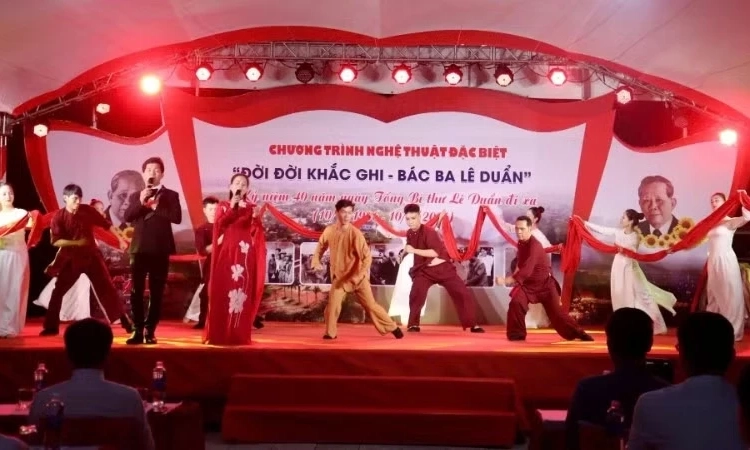 Đ&ecirc;m nghệ thuật gi&agrave;u cảm x&uacute;c v&agrave; &yacute; nghĩa kỷ niệm 40 năm Ng&agrave;y mất của Tổng B&iacute; thư L&ecirc; Duẩn