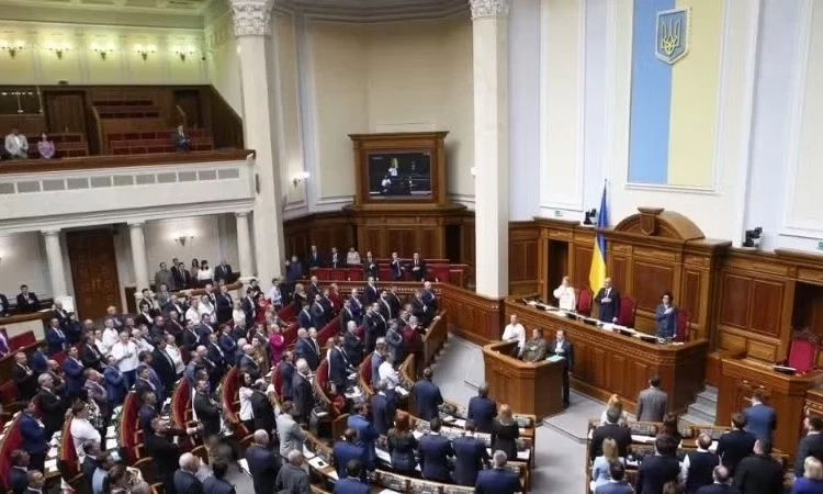 Quốc hội Ukraine th&ocirc;ng qua việc bổ nhiệm t&acirc;n Thủ tướng