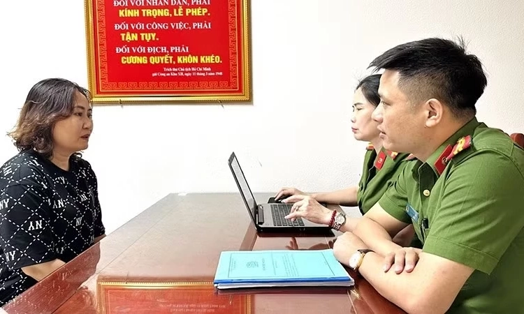 Thanh H&oacute;a: Khởi tố 9 bị can l&agrave;m giả t&agrave;i liệu của cơ quan, tổ chức, mua b&aacute;n tr&aacute;i ph&eacute;p h&oacute;a đơn