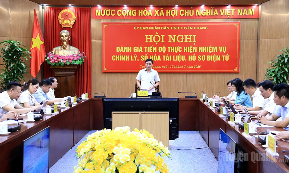 Chỉnh l&yacute;, số h&oacute;a t&agrave;i liệu, hồ sơ điện tử l&agrave; nền tảng quan trọng phục vụ x&acirc;y dựng ch&iacute;nh quyền số trong giai đoạn mới