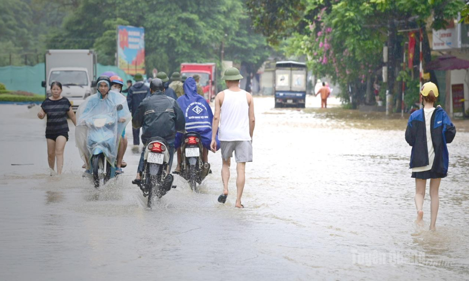 Chủ động ứng ph&oacute; với mưa lớn
