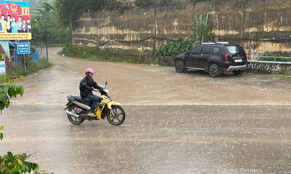 Cảnh b&aacute;o nguy cơ xảy ra mưa cường suất lớn, c&aacute;c khu vực lưu &yacute;