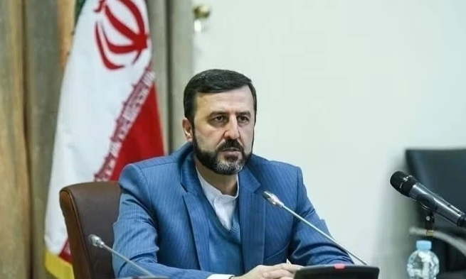 Iran đ&igrave;nh chỉ c&aacute;c cam kết ngừng bắn với Mỹ