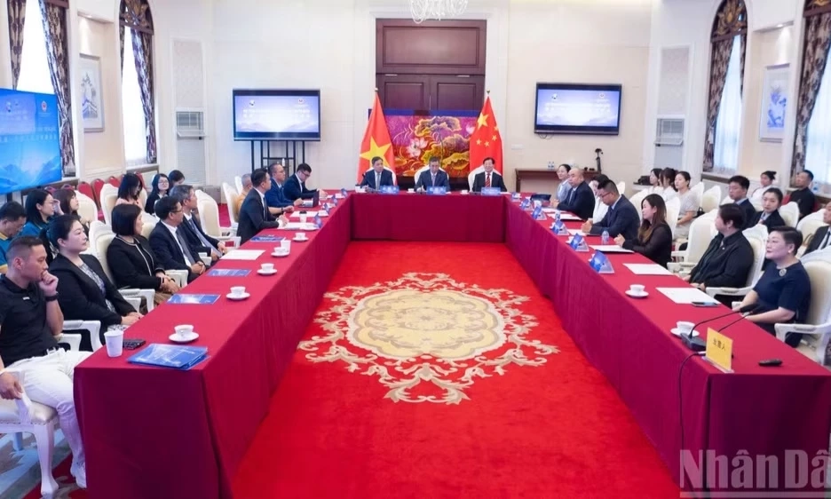 Th&uacute;c đẩy giao lưu, hợp t&aacute;c giữa doanh nghiệp trẻ hai nước Việt Nam-Trung Quốc