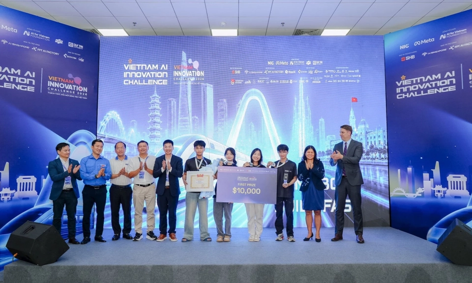 Vinh danh đội thi AI xuất sắc giải b&agrave;i to&aacute;n thực tế Việt Nam