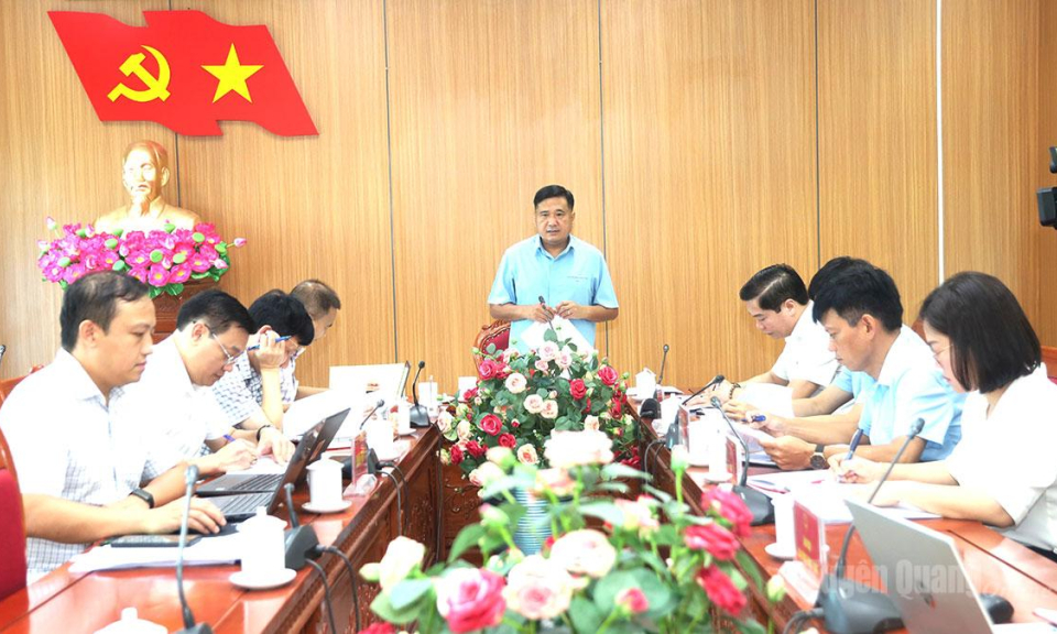 Gi&aacute;m s&aacute;t c&ocirc;ng t&aacute;c quản l&yacute;, sử dụng đất tại phường H&agrave; Giang 1