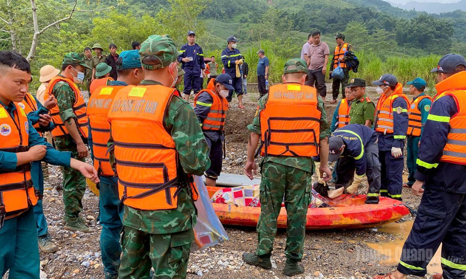T&igrave;m thấy 2 nạn nh&acirc;n mất t&iacute;ch tr&ecirc;n s&ocirc;ng Nho Quế
