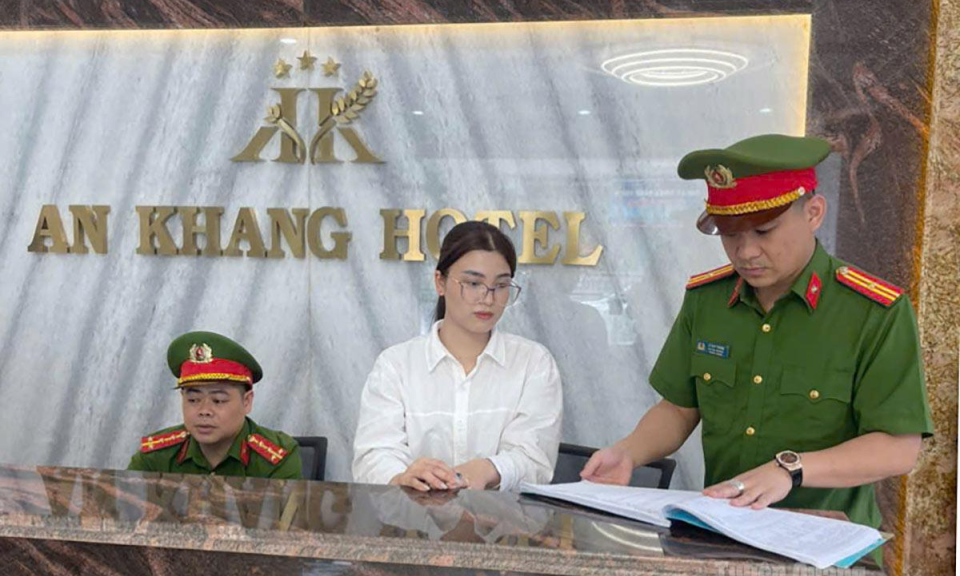 Thực hiện nghi&ecirc;m quy định về khai b&aacute;o lưu tr&uacute;