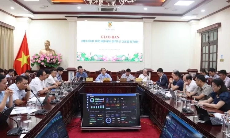 Bộ Tư ph&aacute;p triển khai Kế hoạch h&agrave;nh động 100 ng&agrave;y, th&aacute;o gỡ điểm nghẽn chuyển đổi số