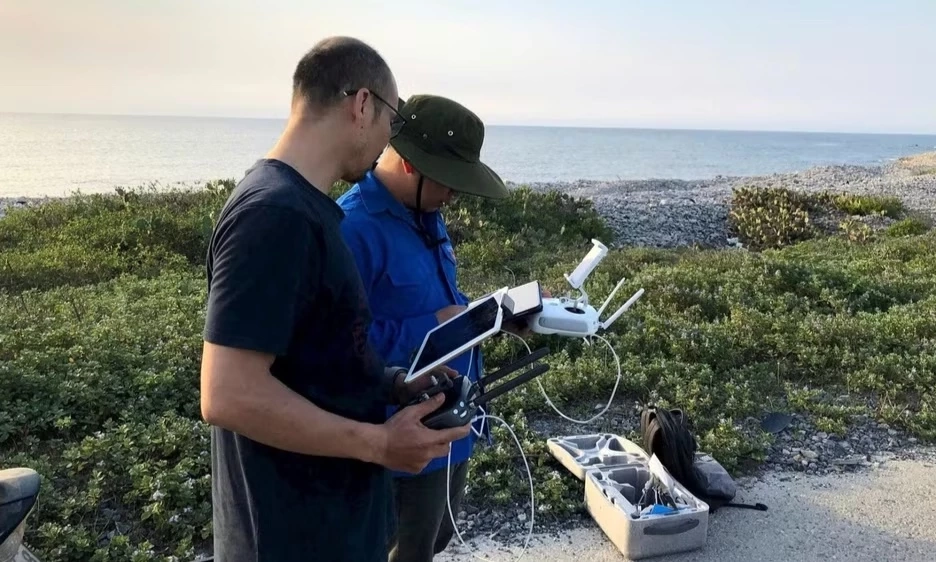 Sử dụng UAV gi&aacute;m s&aacute;t hệ sinh th&aacute;i ven biển