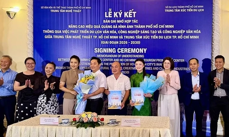 Hợp t&aacute;c th&uacute;c đẩy ph&aacute;t triển c&ocirc;ng nghiệp văn h&oacute;a Th&agrave;nh phố Hồ Ch&iacute; Minh