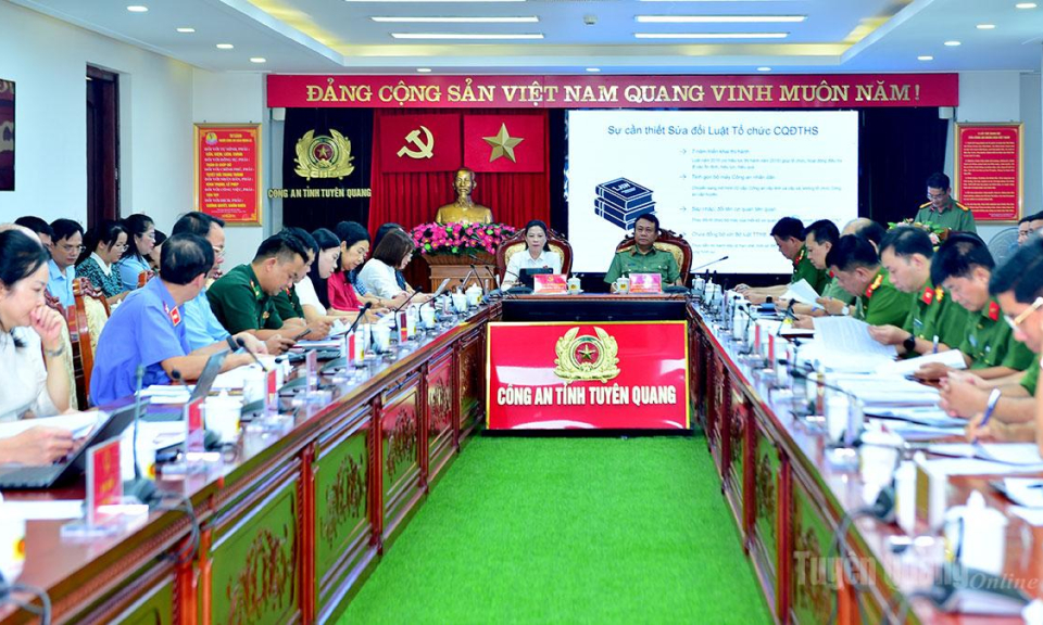 Lấy kiến đ&oacute;ng g&oacute;p x&acirc;y dựng c&aacute;c dự &aacute;n luật, nghị quyết do Bộ C&ocirc;ng an chủ tr&igrave; soạn thảo tr&igrave;nh Quốc hội kh&oacute;a XVI