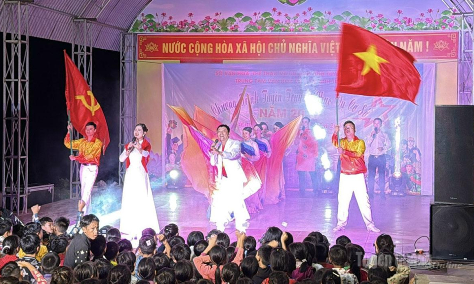 Tuy&ecirc;n truyền nghị quyết lưu động