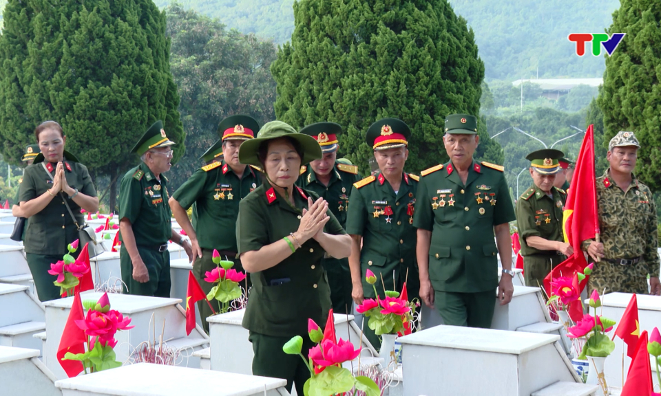 Tạp ch&iacute; Văn nghệ| Th&aacute;ng 7 tr&ecirc;n miền bi&ecirc;n cương