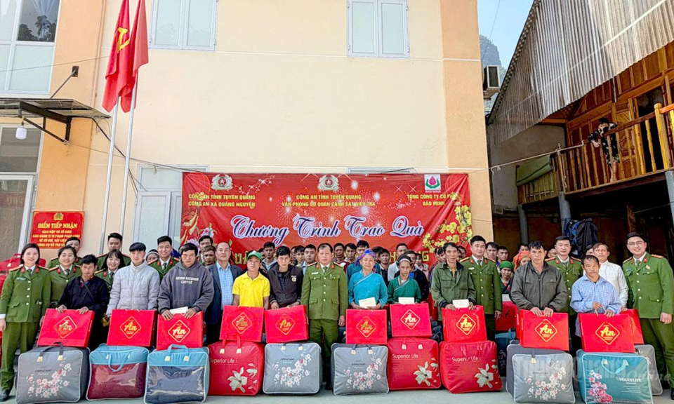 Tuổi trẻ Văn ph&ograve;ng Cơ quan CSĐT xung k&iacute;ch, x&acirc;y dựng Đảng bằng những việc l&agrave;m thiết thực