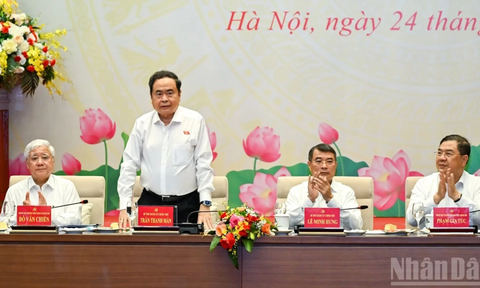 [Ảnh] Chủ tịch Quốc hội Trần Thanh Mẫn v&agrave; Thủ tướng Ch&iacute;nh phủ L&ecirc; Minh Hưng chủ tr&igrave; hội nghị về Kỳ họp kh&ocirc;ng thường lệ thứ Nhất, Quốc hội kh&oacute;a XVI