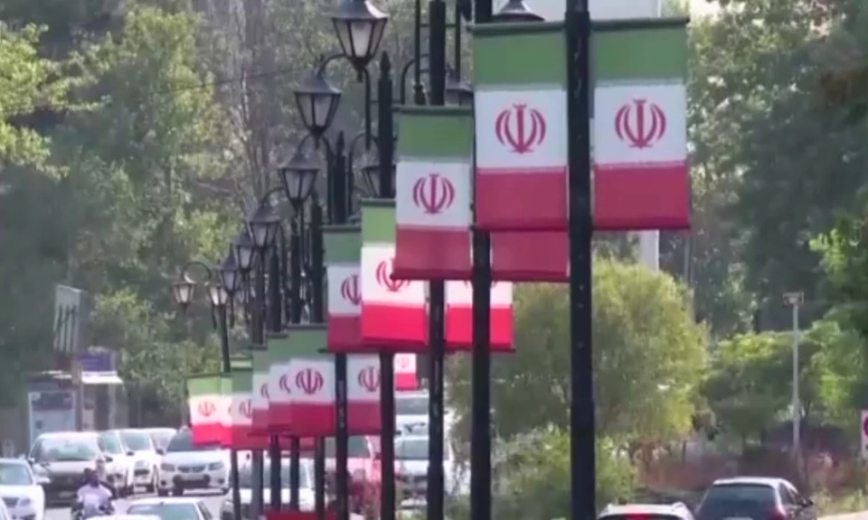 Iran b&aacute;c khả năng ngừng bắn tạm thời, tiếp tục g&acirc;y sức &eacute;p về eo biển Hormuz