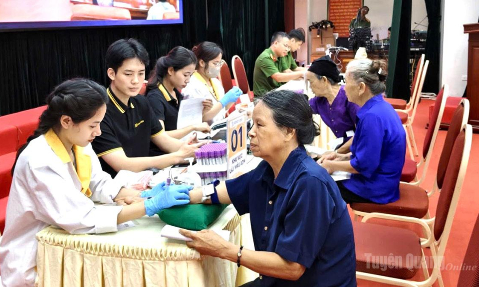 Tuy&ecirc;n Quang đạt tr&ecirc;n 80% chỉ ti&ecirc;u thu nhận ADN th&acirc;n nh&acirc;n liệt sĩ