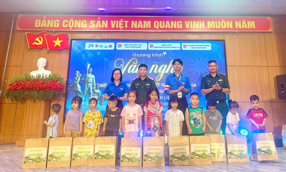 C&aacute;c đơn vị phối hợp tổ chức hoạt động tri &acirc;n tại x&atilde; Thanh Thủy