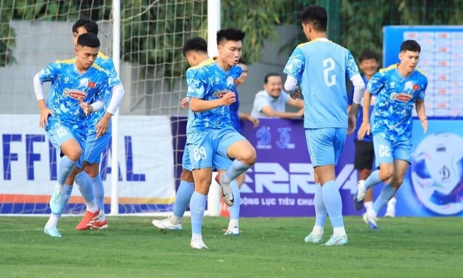 U23 Việt Nam hội qu&acirc;n chuẩn bị cho ASIAD 2026